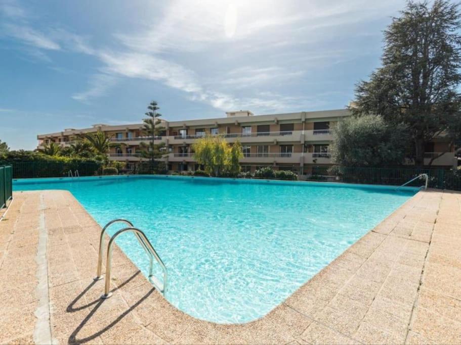 Appartamento Lumineux Vue Mer, Piscine Et Tennis